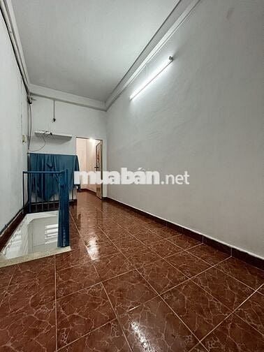 Nhà ở nguyên căn 1 trệt 1 lầu - gần Chợ , Trường học , 40m2