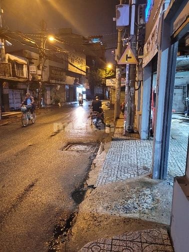 Cần sang nhượng mặt bằng lấy lại tiền cọc 16 triệu. Không chung chủ.