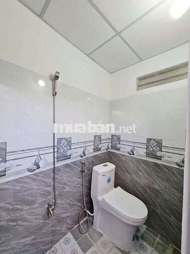 Cho thuê nhà trệt lầu hẻm 4 CMT8