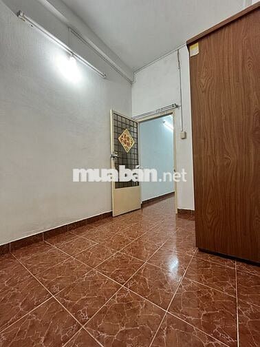 Nhà ở nguyên căn 1 trệt 1 lầu - gần Chợ , Trường học , 40m2