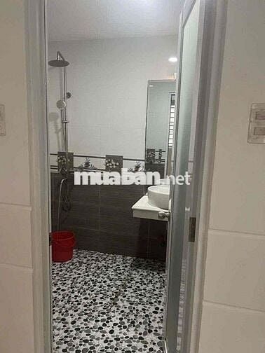 Cho thuê nhà Phú Nhuận 4 PN nguyên căn
