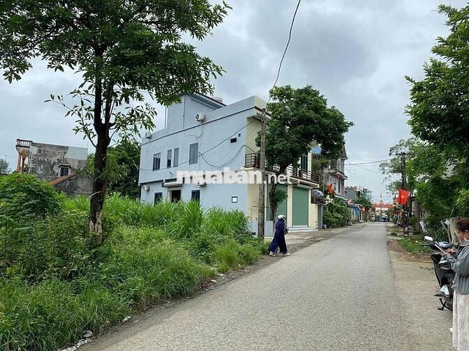Chính chủ gửi bán mảnh mặt đường Phố Gốt - Đông Sơn - Chương Mỹ- Hà Nộ