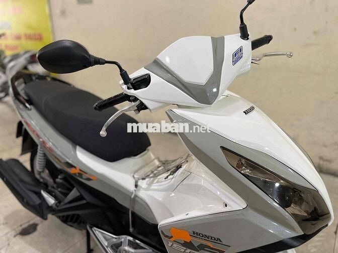 AB 125 xe đẹp màu giống cà vẹt xe