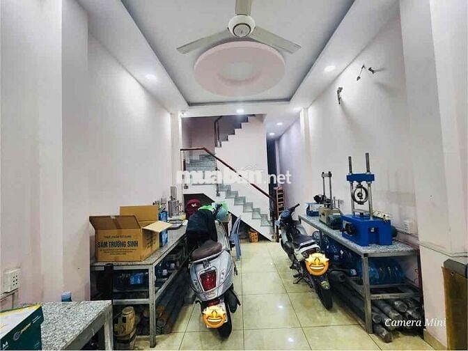SIÊU PHẨM NHÀ MẶT TIỀN ĐƯỜNG KINH DOANH ĐA NGÀNH NGHỀ, TIỆN LÀM VĂN PH