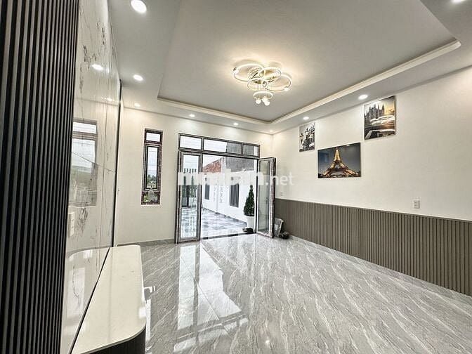 BÁN NHÀ 1 LẦU HIỆN ĐẠI - MT ĐƯỜNG TÂY BẮC - CẦN GIUỘC - GIÁ 2.8 TỶ ✅