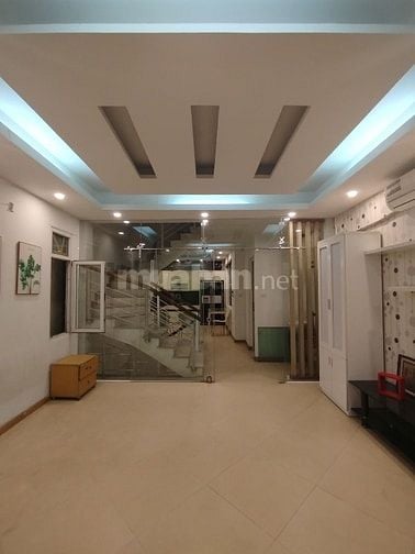 Ô TÔ VÀO NHÀ 110m RỘNG 5m NHÀ 6 TẦNG ĐỘI CẤN 181 TR/M