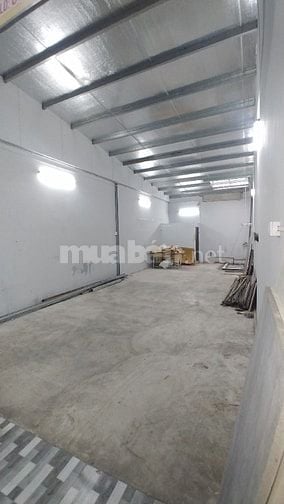 Cho thuê phần trong nhà mặt tiền Bình Long (gần ngã ba Trần Quang Cơ)