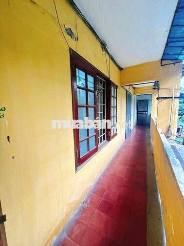 bán nhà tập thể phố quỳnh mai nhà nguyên bản 2 thoáng ở ngay 80m tầng