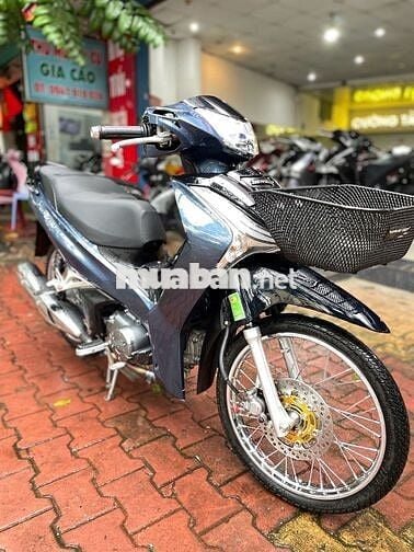 Future dọn kiễng