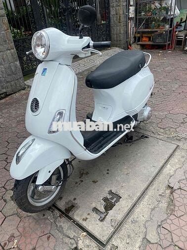 xe vespa Fi trắng mới tinh