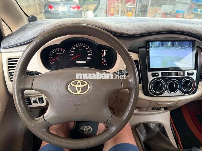 Toyota Innova 2006 G - 150000 km