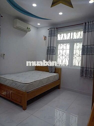 CHO THUÊ NHÀ 10X20 GÓC 2MT(TRỆT+2LẦU+6PN+7WC) ĐƯỜNG DƯƠNG THỊ GIANG