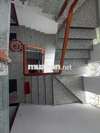CHO THUÊ NHÀ 10X20 GÓC 2MT(TRỆT+2LẦU+6PN+7WC) ĐƯỜNG DƯƠNG THỊ GIANG