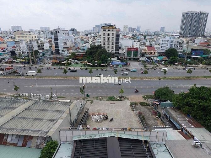 cho thuê mặt bằng mặt tiền Nguyễn Văn Linh 1.300m2 giá 200 tr