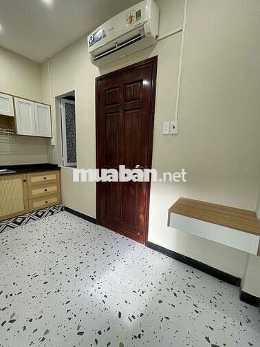 phòng đẹp cửa sổ full nội thất mới cô bắc phú nhuận