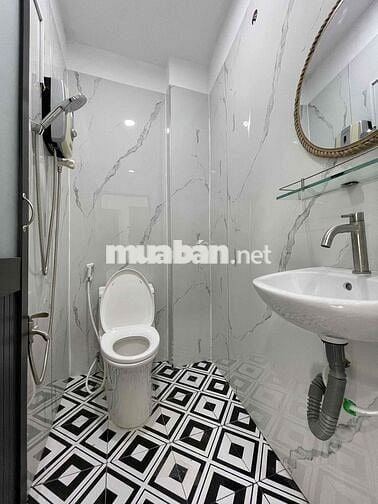 phòng đẹp cửa sổ full nội thất mới cô bắc phú nhuận