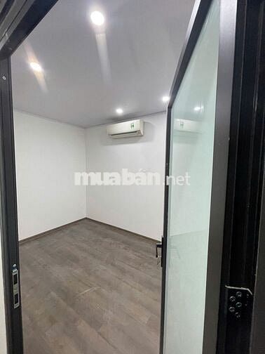 Chính chủ cho thuê nhà 2 tầng, mặt đường Thanh Bình, Mộ Lao, Hà Đông.
