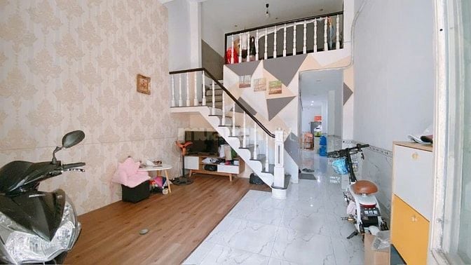 CHO THUÊ dài hạn nhà nguyên căn. p13, BT - DTSD 100m2 Giá 15tr/tháng