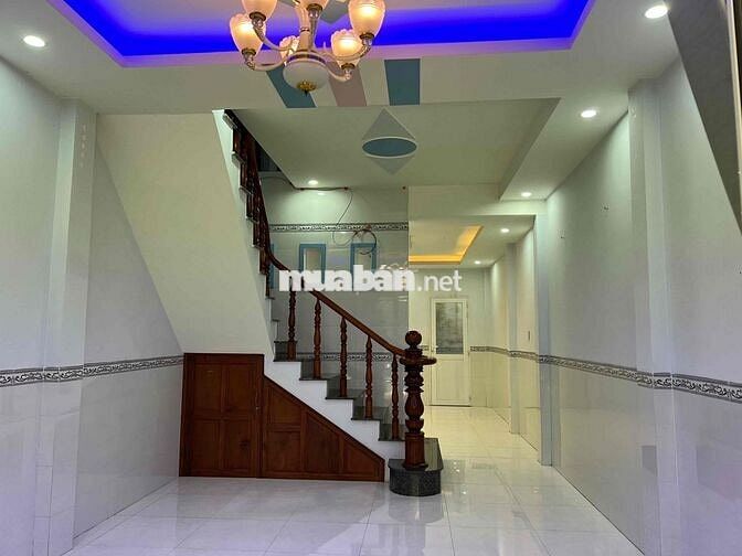 👉 Nhà nguyên căn 2 phòng ngủ cho thuê lâu dài, giá 5 triệu/tháng