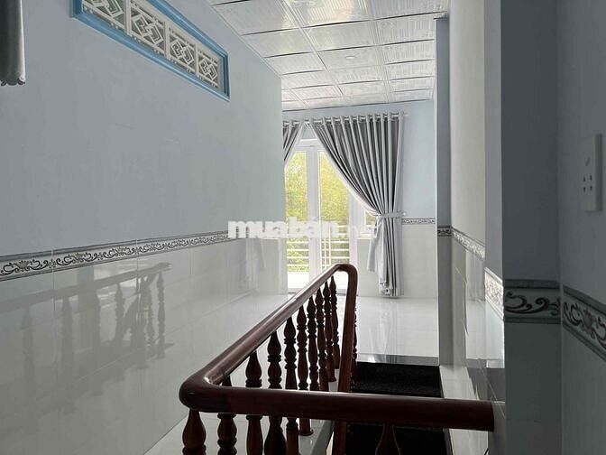 👉 Nhà nguyên căn 2 phòng ngủ cho thuê lâu dài, giá 5 triệu/tháng