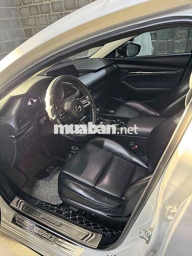 Mazda 3 2020 1.5L Luxury - 41000 km