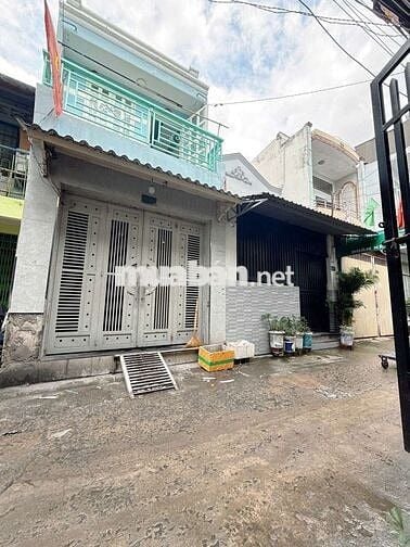 Kẹt tiền cần bán gấp căn nhà thuộc đường âu dương lân p3 q8 hẻm rộng