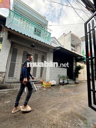 Kẹt tiền cần bán gấp căn nhà thuộc đường âu dương lân p3 q8 hẻm rộng