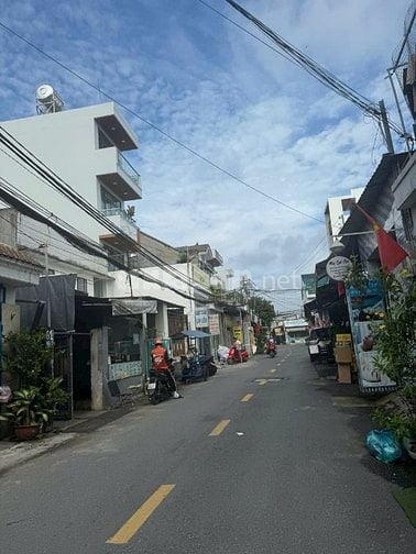 NHÀ MẶT TIỀN DT LỚN ĐƯỜNG TÂN THỚI HIỆP 13 , Q12