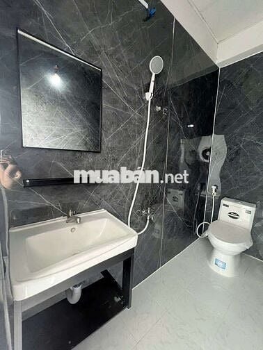 Cho thuê phòng ban công, full nội thất, 35m2, 5.8tr, Nguyễn Gia Trí
