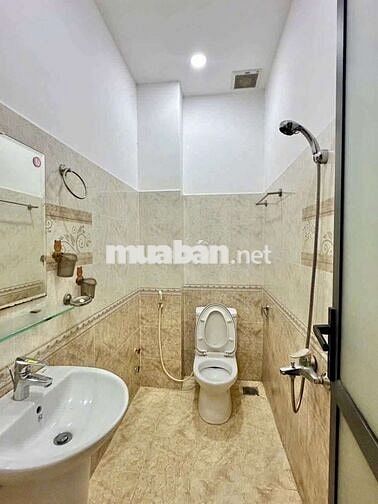 Cho thuê nhà 3 tầng mới đẹp khu dân cư Vip Thạnh Lộc gần ngã tư ga