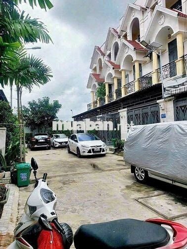 Cho thuê nhà 3 tầng mới đẹp khu dân cư Vip Thạnh Lộc gần ngã tư ga