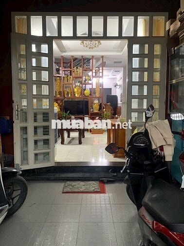 Nhà mặt tiền đường TCH16, 1 trệt 2 lầu, sân thượng, PhườngTCH, Quận 12