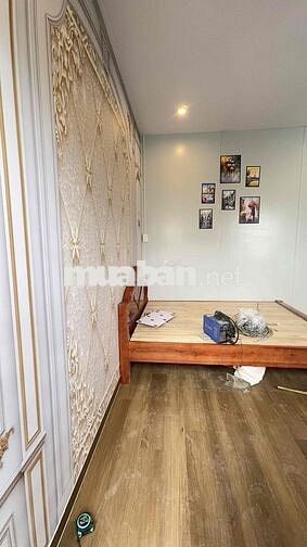 phòng full nội thất đang hoàn thiện mới
