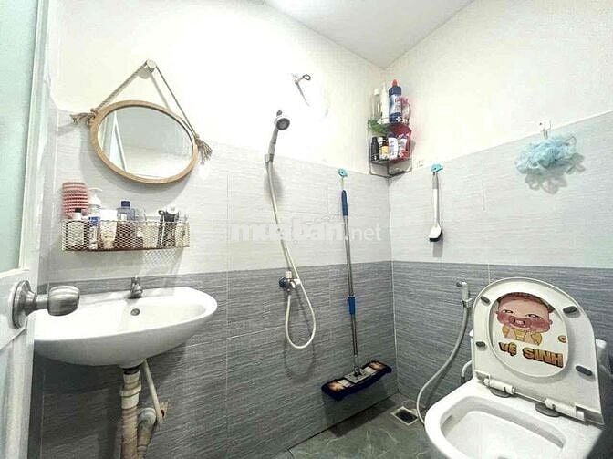 PHÒNG MỚI XÂY GIÁ RẺ THÁNG 11 Ở ĐƯỢC - CÓ MÁY LẠNH - AN NINH CAO