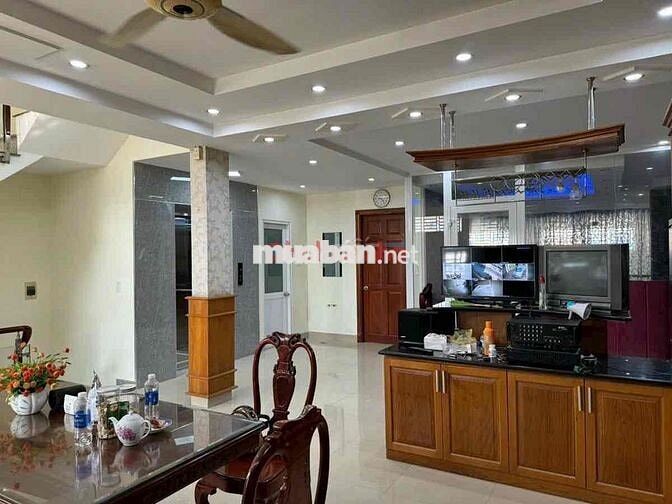 SIÊU PHẨM NGANG 8M - 5 Lầu Trống Suốt - Mặt tiền Tân Kỳ Tân Quý