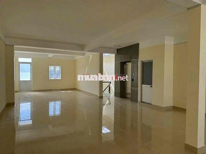 SIÊU PHẨM NGANG 8M - 5 Lầu Trống Suốt - Mặt tiền Tân Kỳ Tân Quý