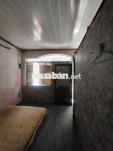 Phòng trọ ~20 m2 ngay Ngã Tư Hàng Xanh + ĐH Ngoại Thương + ĐH Hutech