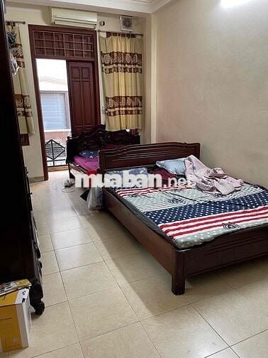 Nhà mặt tiền 50m2 , ô tô đỗ cửa phố Vân Hồ 3 , sổ đỏ chính chủ