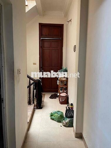 Nhà mặt tiền 50m2 , ô tô đỗ cửa phố Vân Hồ 3 , sổ đỏ chính chủ
