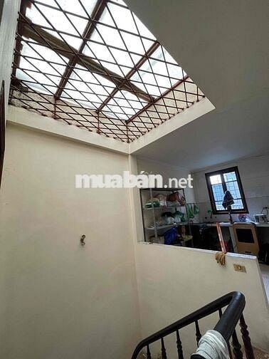 Nhà mặt tiền 50m2 , ô tô đỗ cửa phố Vân Hồ 3 , sổ đỏ chính chủ