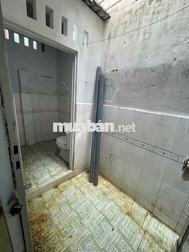 Nhà nguyên căn cho thuê lâu dài ,ngay chợ bùi minh trực