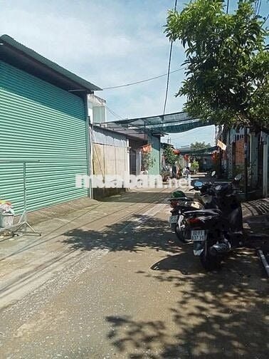 SOS ! Bán gấp căn nhà cấp 4 ở Đ. Tân Hiệp 18 (94m2) SHR giá Chỉ 965tr
