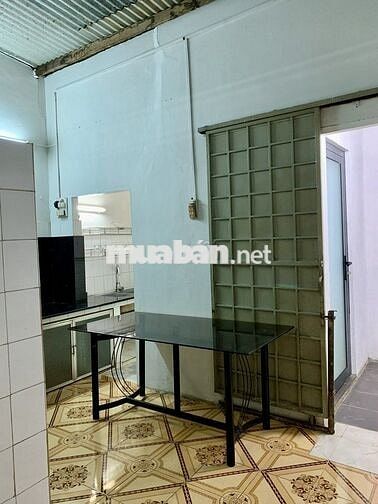 Bán căn nhà gần chợ Đầu Mối Hóc Môn 94,6m2 - SHR - Giá chỉ 990tr