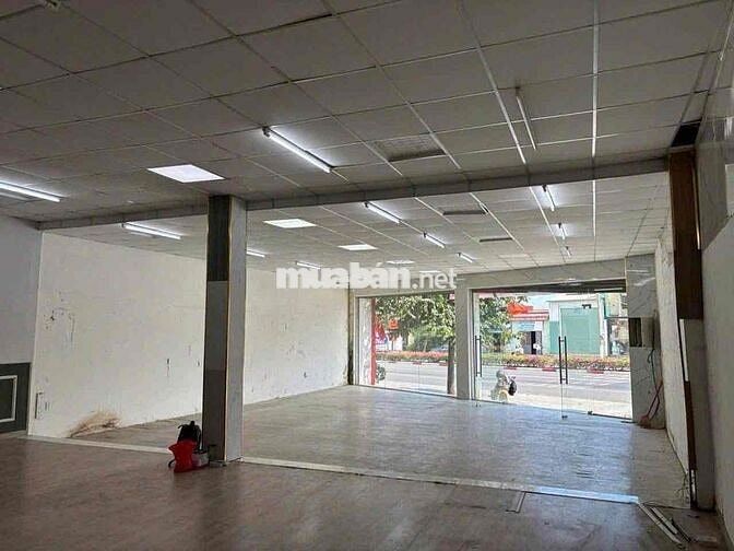 Cho thuê mặt bằng Đại Lộ Bình Dương góc 2 mặt tiền 300m chỉ 30triệu