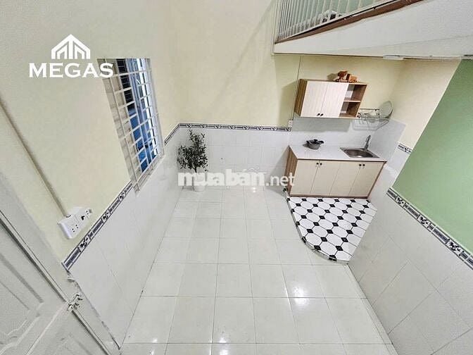Phòng gác cao 2m- diện tích 30m2- Ngay đường Đặng Văn Bi, Ga Bình Thái
