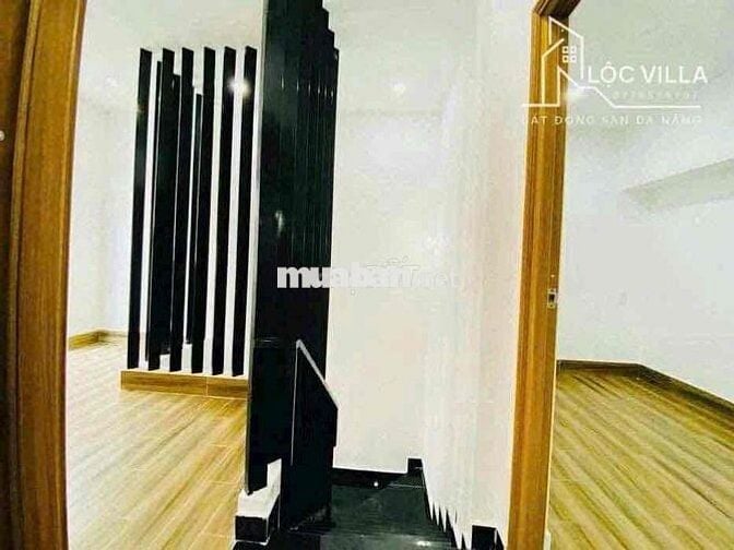 Nhà 2 tầng hẻm 136 Trần Cao Vân 2 phòng ngủ
