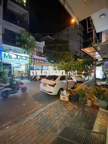 Cho thuê tầng trệt làm mặt bằng kinh doanh, 40m2, kế bên Chợ Tân Mỹ