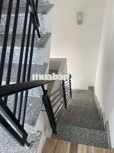 Nhà hẻm 2 mặt tiền, dtsd 98m2, 3 phòng ngủ, Huỳnh tấn phát, Quận 7.