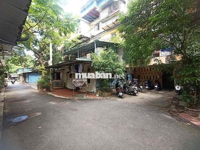 Bán nhà tập thẻ Bách Khoa - Trần Đại Nghĩa nhà đẹp 2 thoáng ở ngay 70m Bán nhà tập thẻ Bách Khoa - Trần Đại Nghĩa nhà đẹp 2 thoáng ở ngay 70m