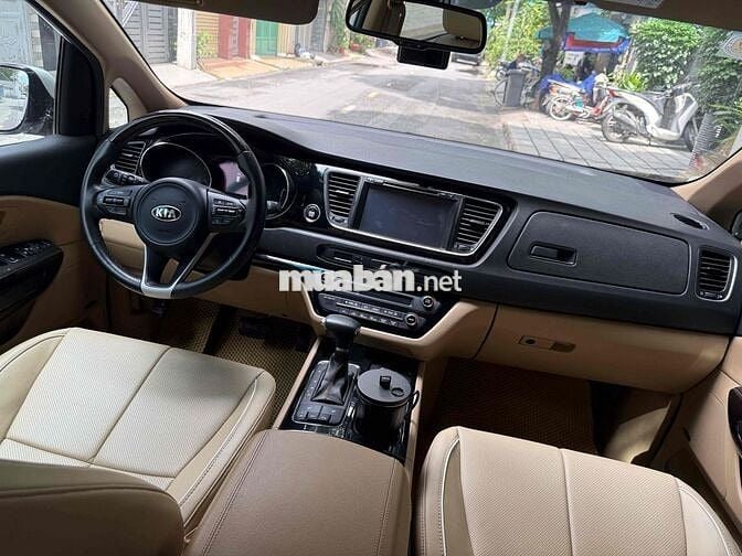 Kia Sedona 2018 2.2 DATH - 100000 km